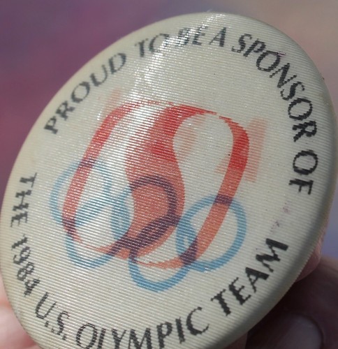Vintage Safeway Market 3-D Knopfstift: Sponsor der 1984 US-Olympiamannschaft USA - Bild 6 von 7