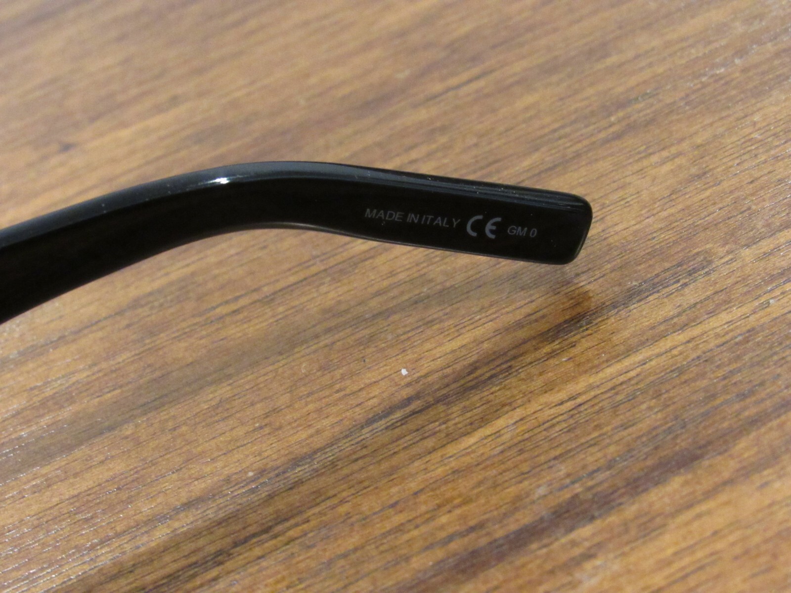 Nuovi occhiali da sole neri Saint Laurent Paris Slimane Era audaci 5