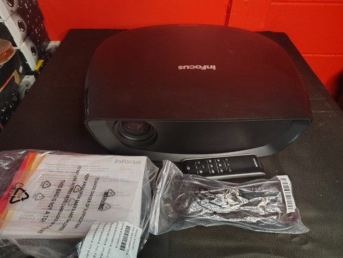 PROIETTORE HOME THEATER INFOCUS MODELLO X10 CON TELECOMANDO - Foto 2 di 6