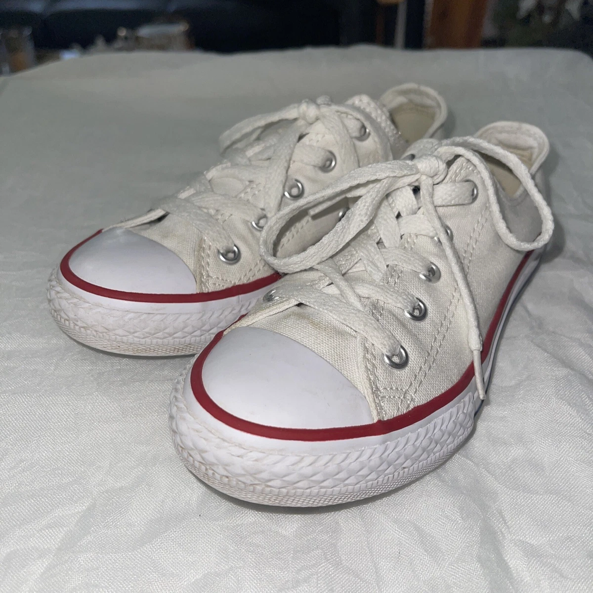 White converse top youth size 5