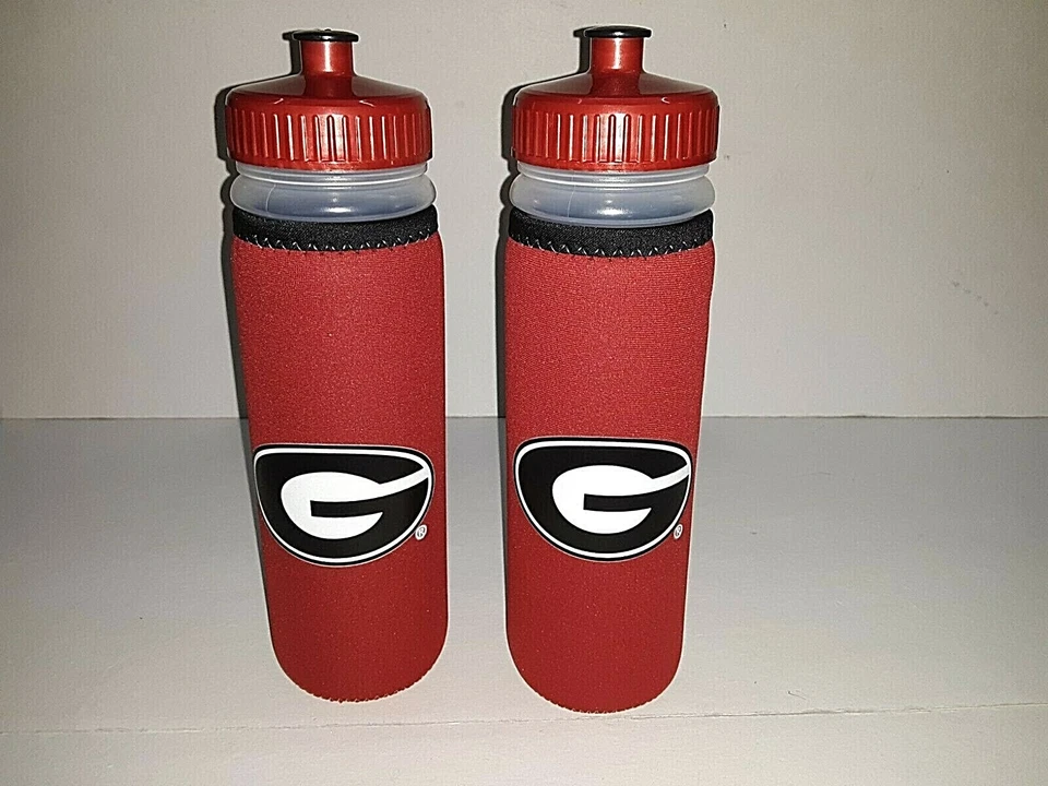 Botella de agua de plástico Georgia Bulldogs 22 oz con cubierta de neopreno (juego de dos) Foto 2 de 4