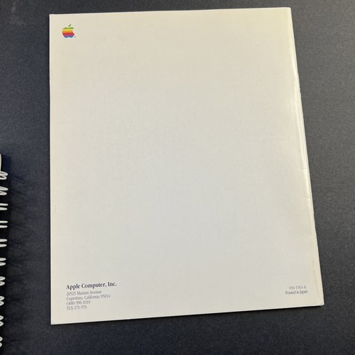 Guida utente Apple Macintosh vintage per desktop per iniziare e visualizzare libri - Foto 7 di 7