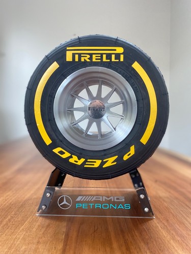 1/3 Scale Formula 1 GP replica wheel - Lewis Hamilton - Mercedes - Real Tyre - 第 6/21 張圖片
