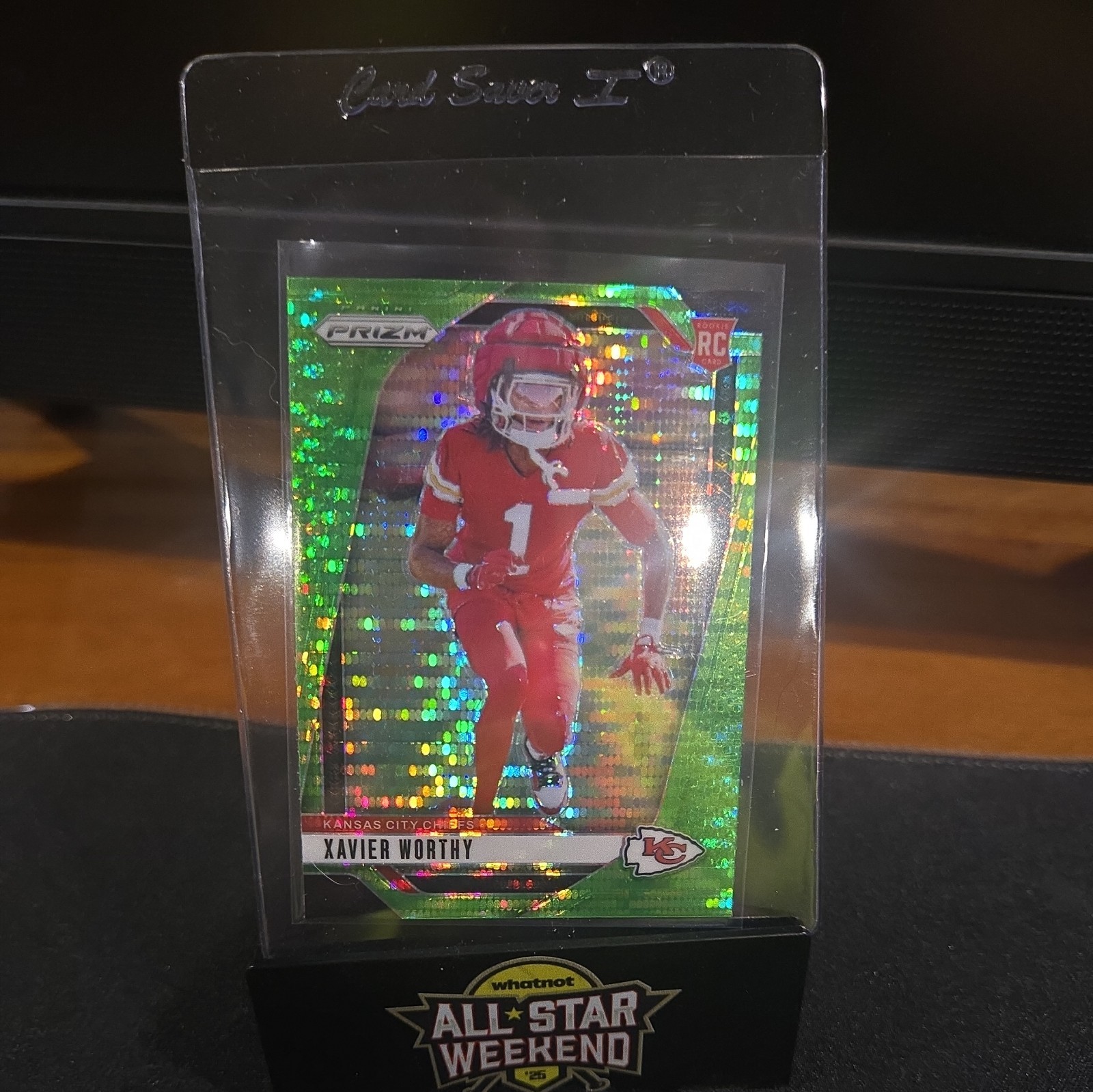 2024 Panini Prizm - Rookies Xavier Worthy #399 Neon Green Pulsar Prizm (RC)