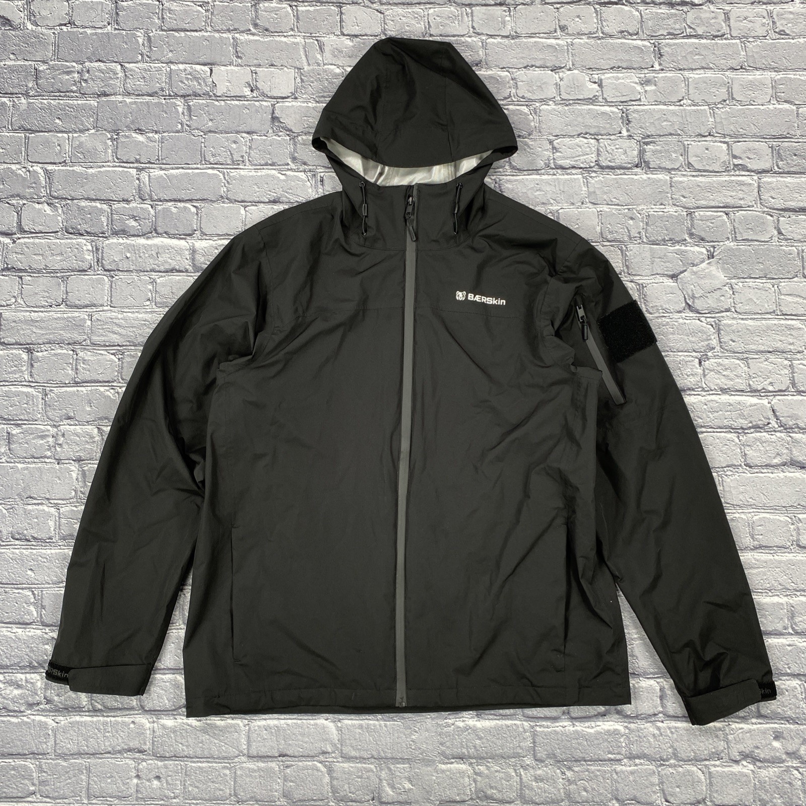 Baerskin Tactical Rain Jacket Hoodie Men’s Size L/M Black Gorpcore Hiking Luxury