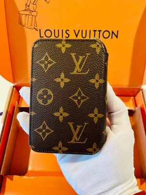 rare Louis Vuitton Manicure Kit NEW DISCONTINUED design LV GI1425 Monogram Brown - Bild 1 von 4