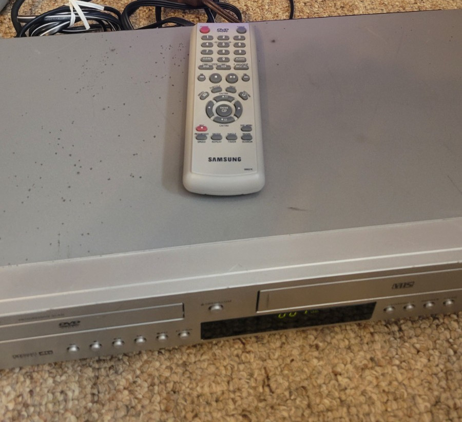 Samsung DVD-V5500 DVD VCR Combo 4-Head HiFi VHS Recorder Player W/Remote Tested