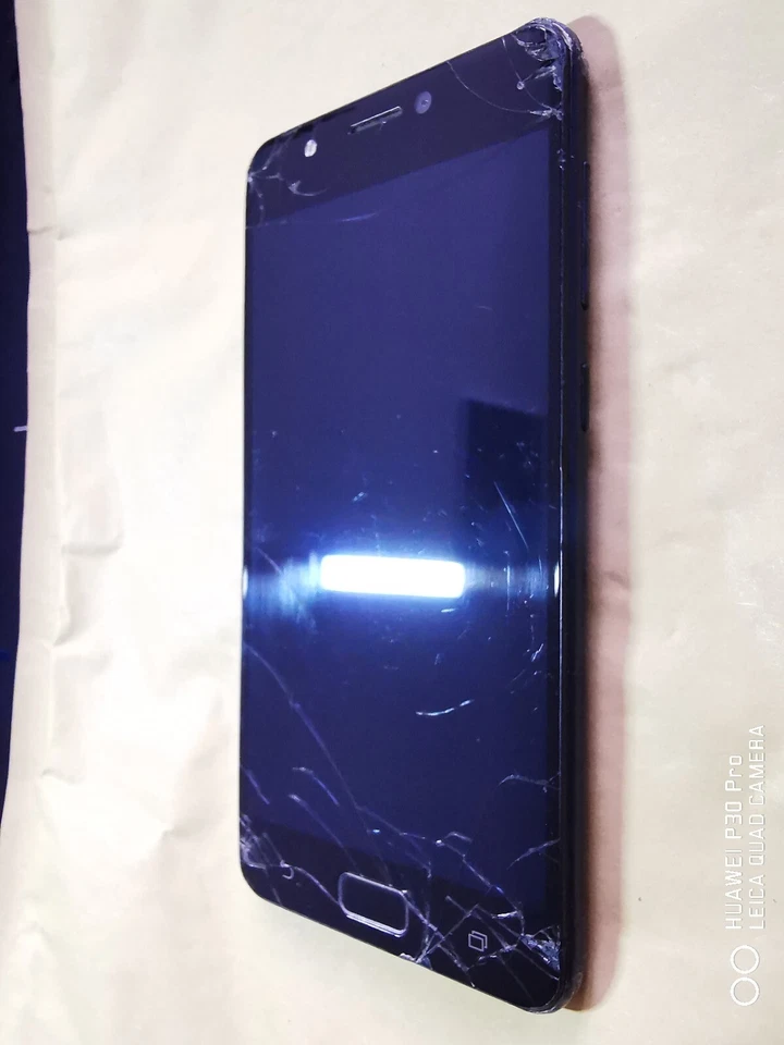 Asus Zenfonne Xoohd - 3GB /32GB - Blu - Immagine 2 di 4