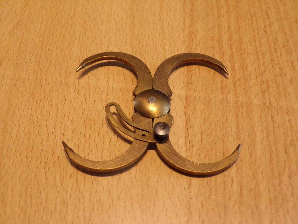 HUIT-CHIFFRE HORLOGER COMPAS D'EPAISSEUR HORLOGERIE OUTILS XIX ème - Photo 3/4