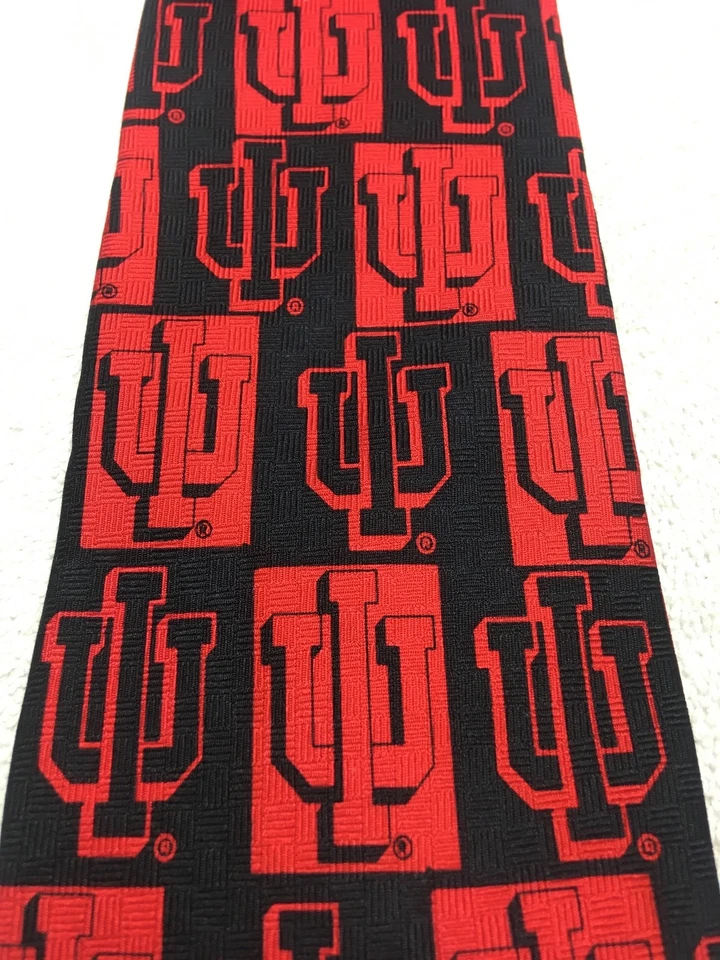 INDIANA УНИВЕРСИТЕТ МУЖСКОЙ ГАЛСТУК КРАСНЫЙ И ЧЕРНЫЙ 3,75 X 58 НОВЫЙ БЕЗ ЯРЛЫКОВ - Изображение 3 из 4