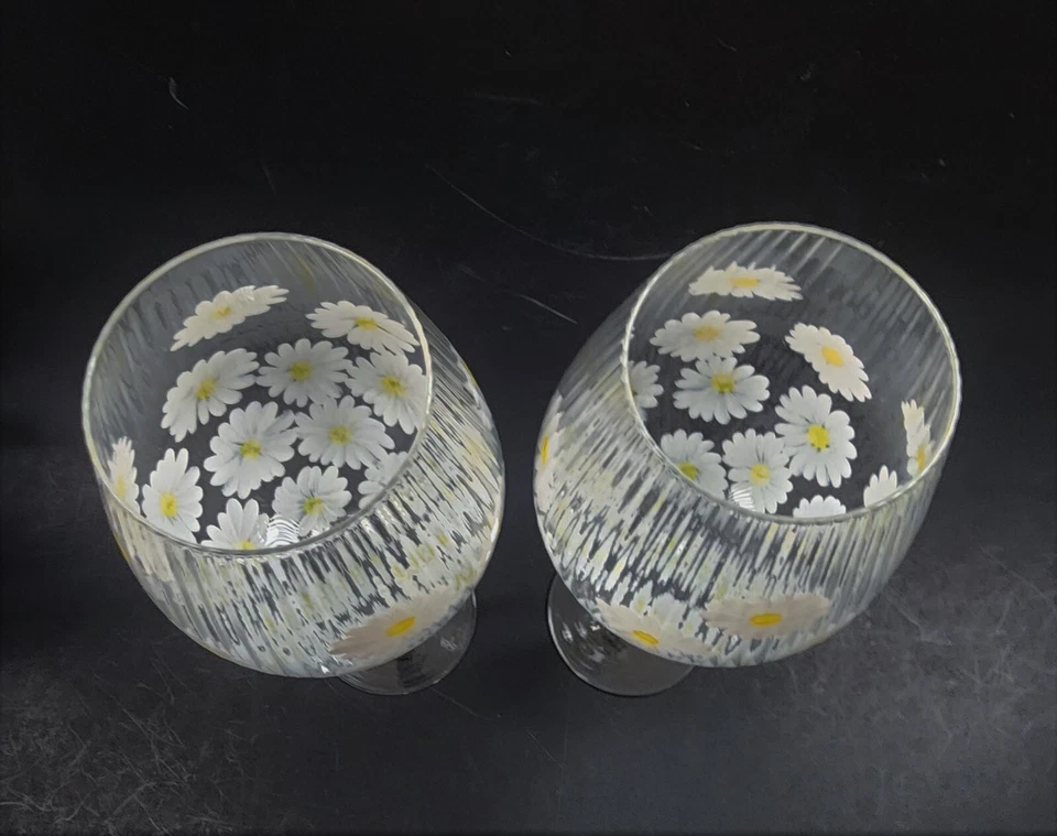 NUEVO JUEGO DE 2 PIEZAS CRISTALES TRANSPARENTES, MARGARITA PINTADA A MANO EN BLANCO, COPA DE VINO AMARILLA, COPA Foto 3 de 4