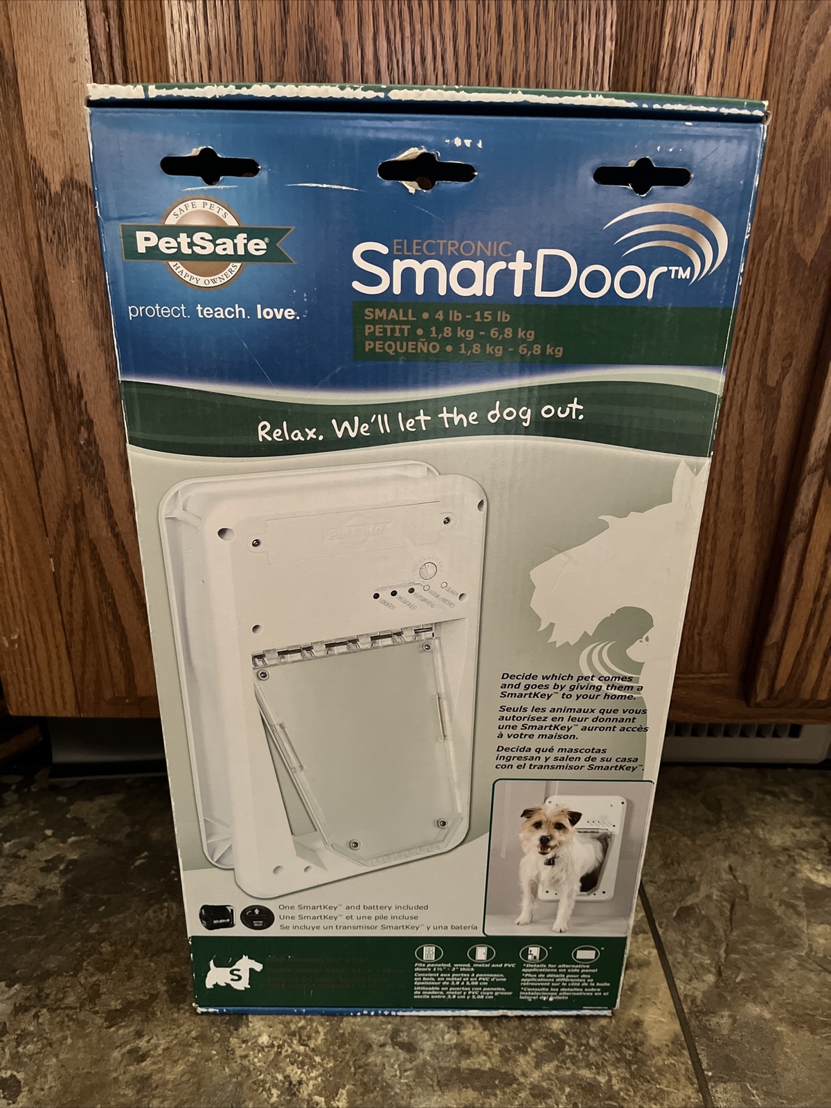 PETSAFE ELECTRONIC SMART DOOR (SIZE SMALL) NEW FACTORY SEALED Doggy