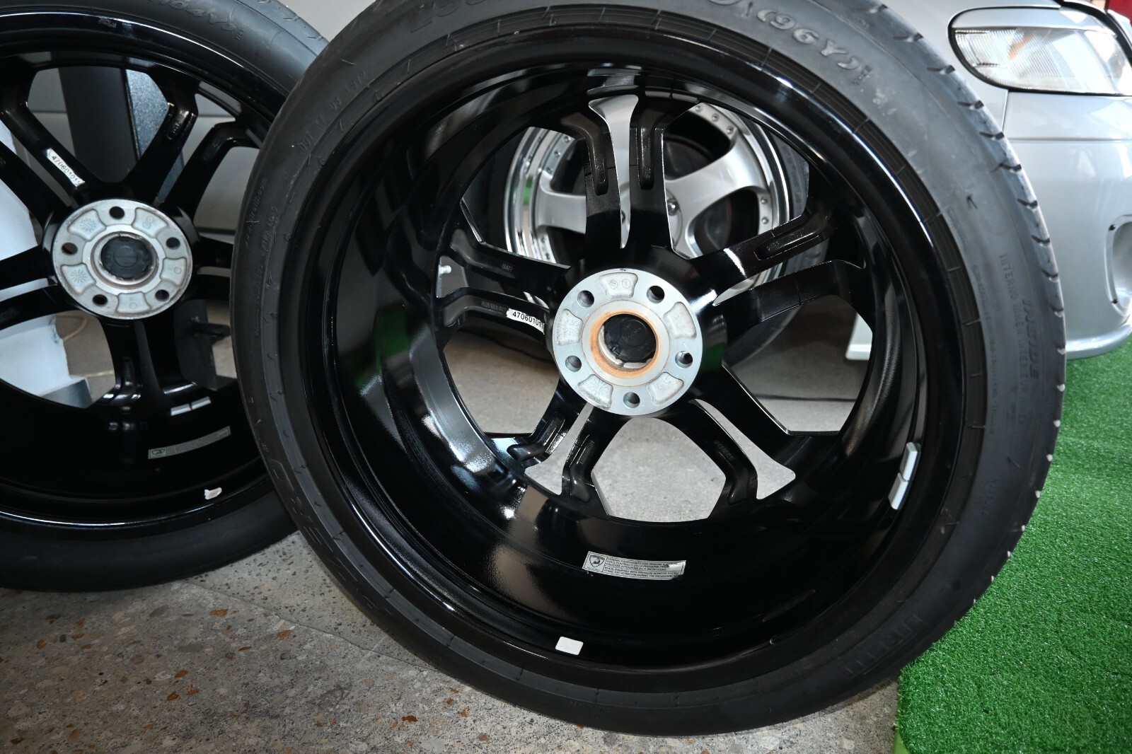 2012 and up. Lamborghini Aventator OEM Stock wheels 4LP700 LP LP720 Speedline