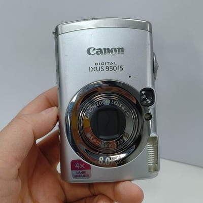 Canon IXUS 950 IS 8.0MP 4x Optical Zoom Digital Camera with Accessories Silver