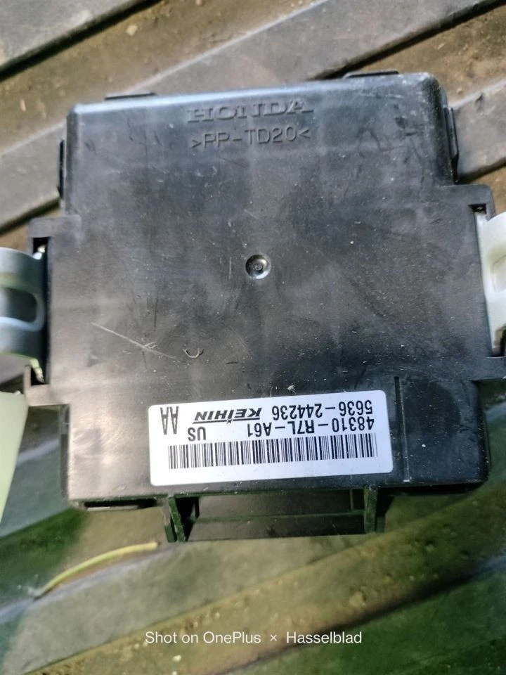 MÓDULO DE CONTROL DEL CHASIS 48310R7LA61 2015-2016 HONDA CR-V Foto 2 de 4