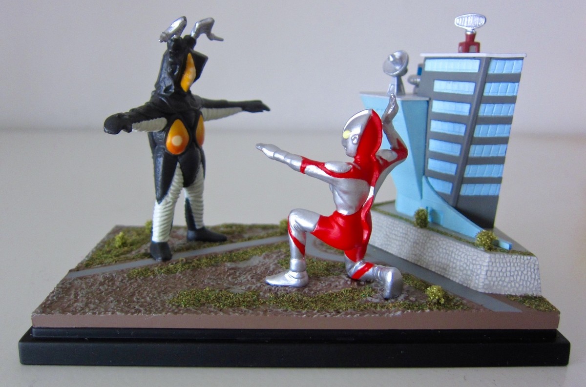 ULTRAMAN DIORAMAS. LOT OF THREE. BANDAI. 1998 | eBay