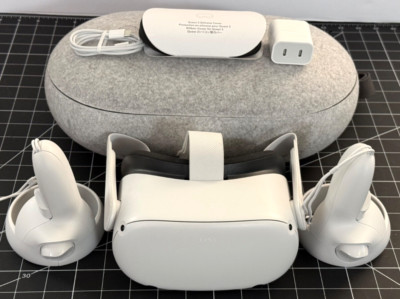 Meta Quest 2 VR Headset 256GB Excellent Condition /w Controllers + $50 Extras