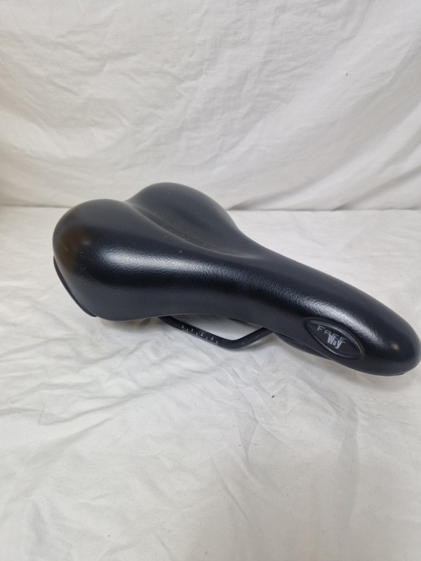 Selle Royal Freeway Comfort Bike Saddle Black City Hybrid MTB Bicycle Seat
