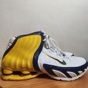 Vintage Nike Shox Flight Shoes Mens 8.5 White Yellow Navy 311240-141 2005 Vintage Nike Shox Flight Shoes Mens 8.5 White Yellow Navy  main image 3