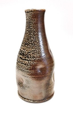 Claire Knight Studio Keramik Flasche Vase Holz gebrannt Soda Glasur geprägt Stempel