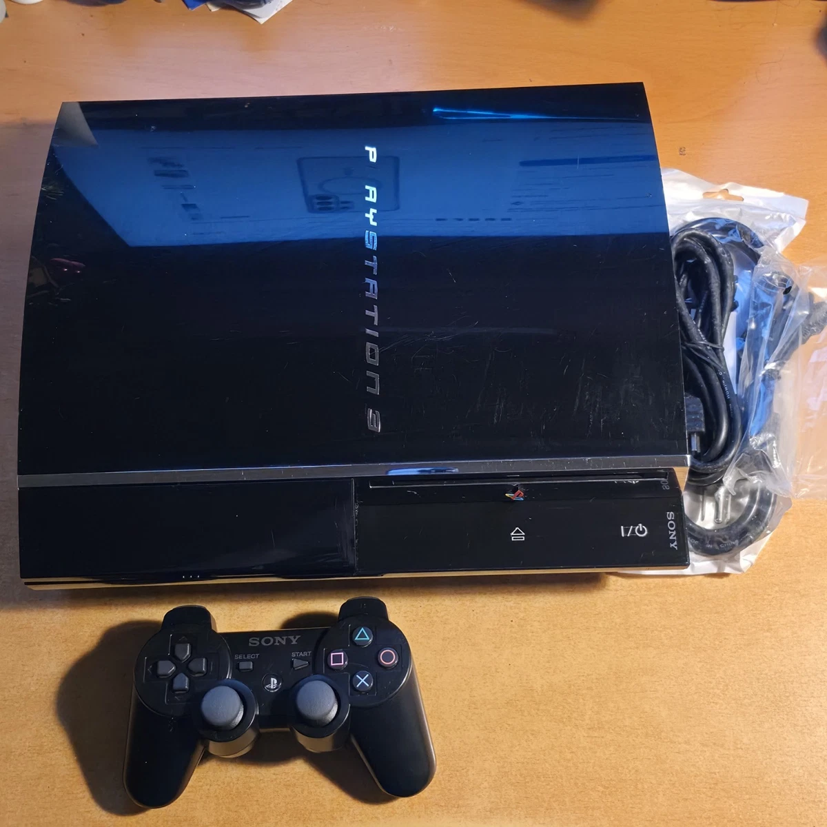 Console Sony PS3 60Go Rétrocompatible - Jouez Aux Jeux PS1 Et PS2 - Fourreau Abîmé
