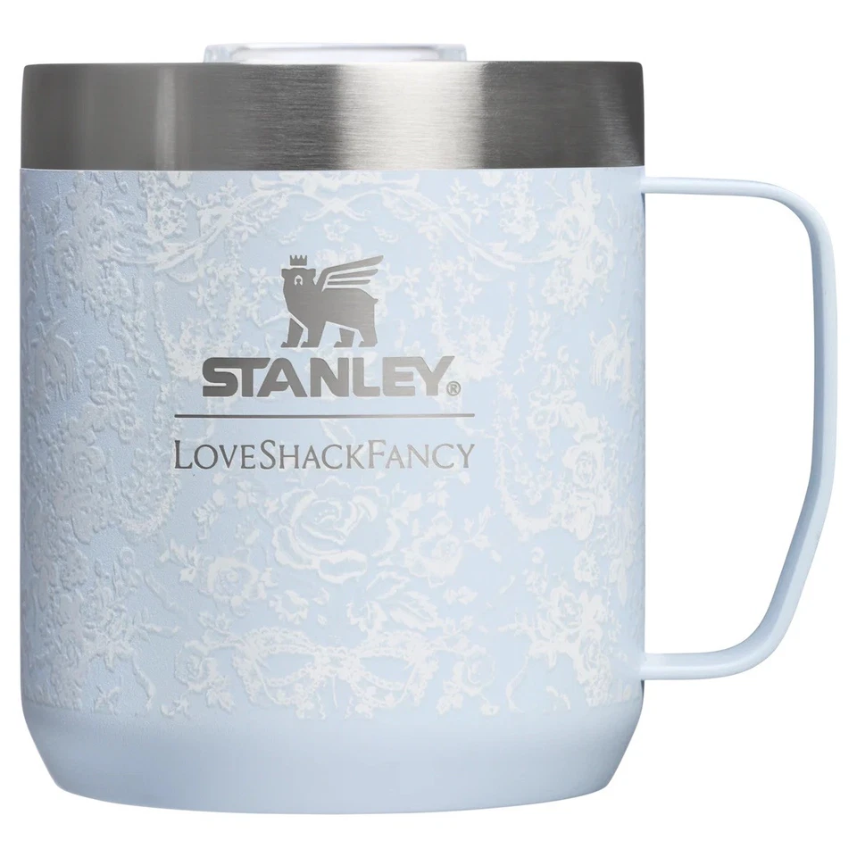 Taza de campamento Stanley 1913 X LoveShack Fancy 12 OZ Toscana Toile azul alpino - 1 taza  Foto 2 de 4