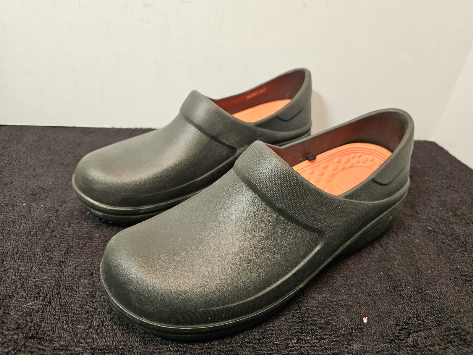 Crocs ClogsNeria Pro Women's Work Shoes Black  Women's  Size 9  Literide Insoles