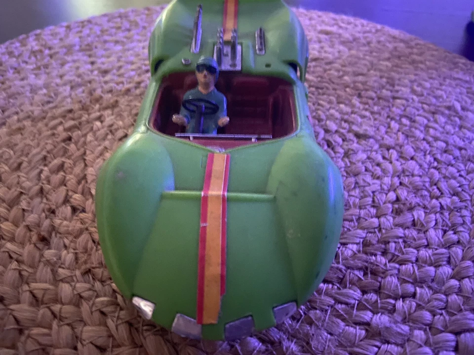 Винтажный рабочий ГОНОЧНЫЙ АВТОМОБИЛЬ MARX FRICTION Formula Grand Prix 1965 De Tomaso P70 - Изображение 4 из 4