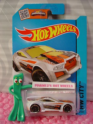 2015 i Hot Wheels TORQUE TWISTER #67   White/Orange;Basketball  HW City J/K/M