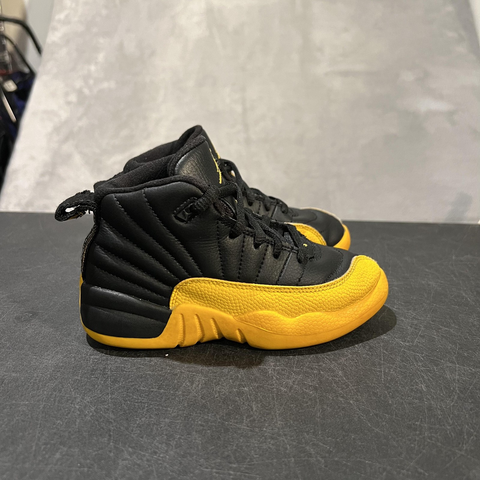 Nike Air Jordan 12 Retro Shoes Toddler Size 11C Black Yellow