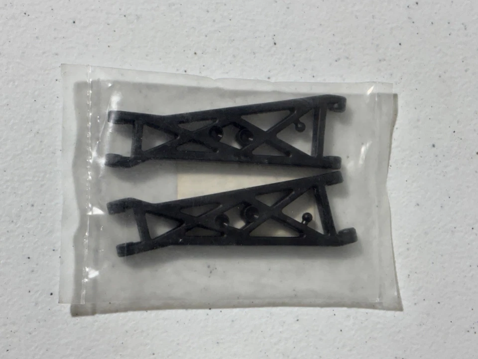 Thunder Tiger 7082 Associated T3 7205 Front Suspension Arms Vintage New NOS NIP - Image 2 of 2