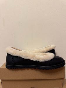 UGG Women's Zora Leather Ballet Flat Black - Size 7W - Fast