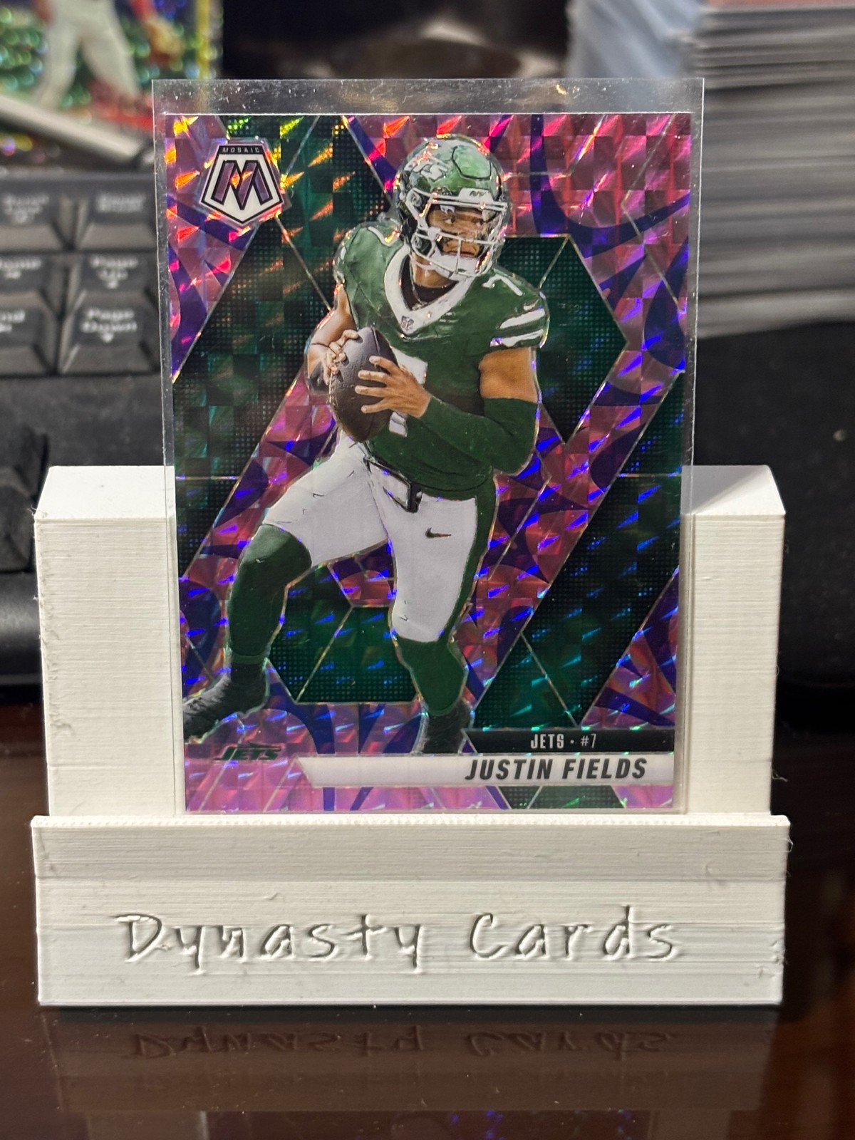 2025 Panini Mosaic #125 Justin Fields Mosaic Camo Pink