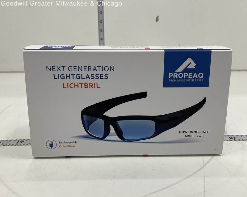 Propeaq Premium Light Glasses Powering Light Model: 1.0 IOB