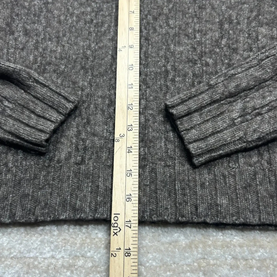 Suéter para mujer Ann Taylor gris medio tejido con cable cuello alto mezcla de lana de colección Foto 2 de 4