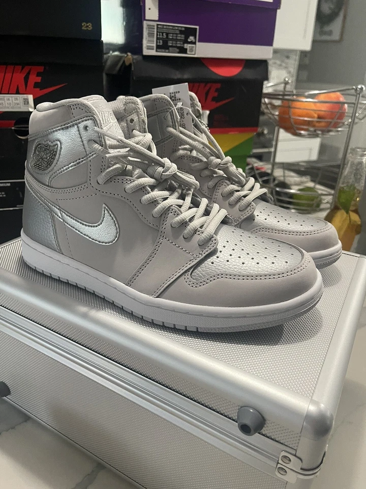 Talla 7.5 Jordan 1 Retro Alto OG Japón Tokio Maleta Especial DA0382-029 NUEVO Foto 4 de 4