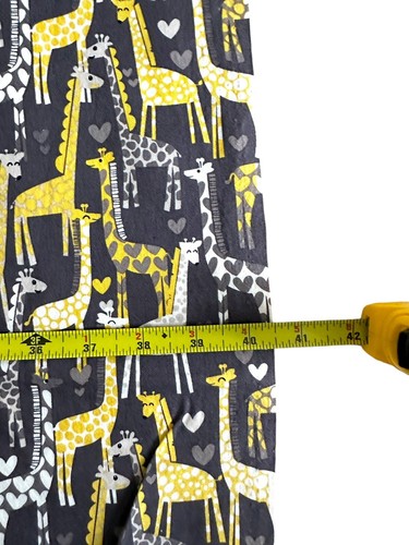 Giraffa Love Tessuto Giungla Grigio Giallo Animali Cuori Bambini Novità 1+Yd x 39"W - Foto 11 di 11