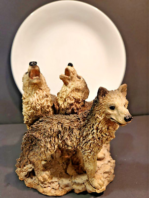 Wolf Pack Howling at the 8/Moon 6''L x 6''W x 5.5''T Resin Figurine
