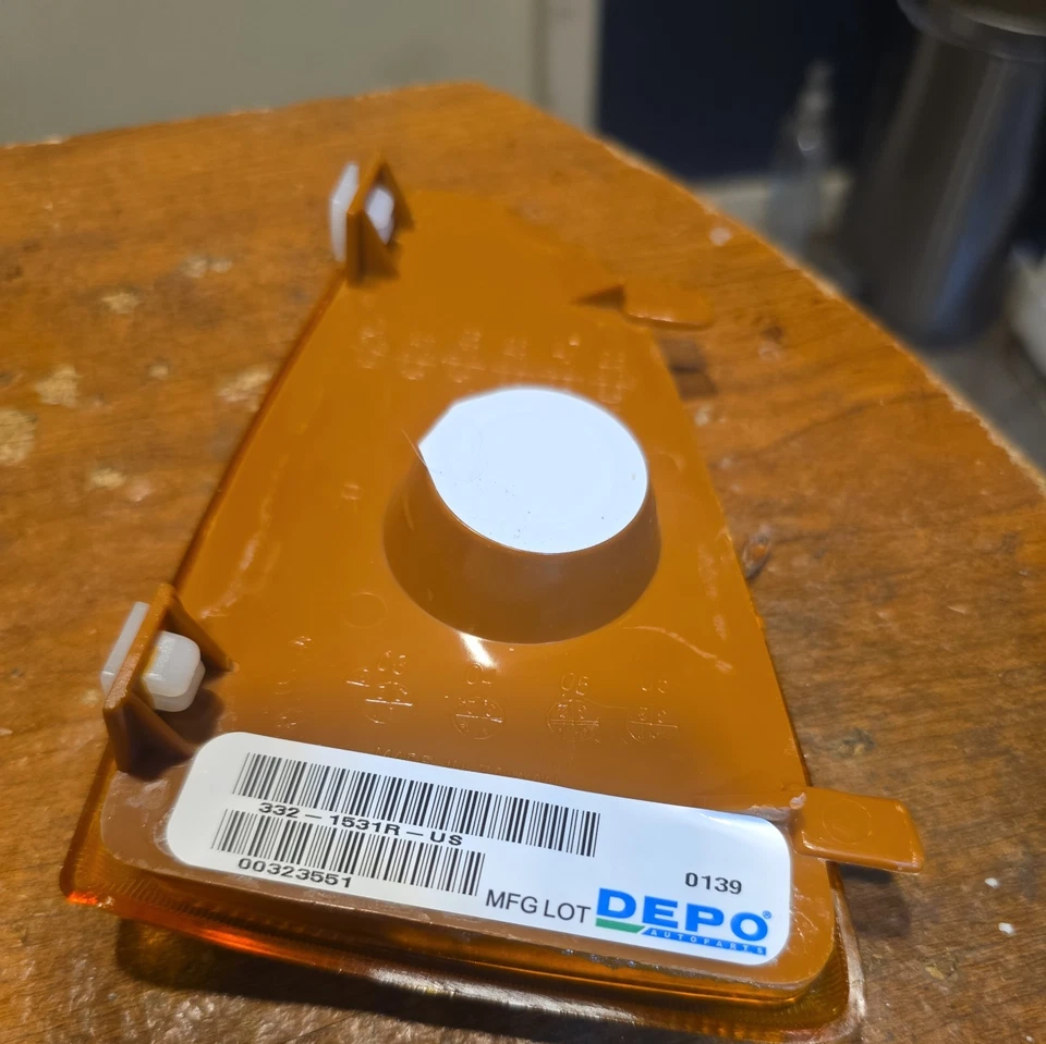 Depo Side Marker Light Assembly for 1994-1997 Chevrolet S10 332-1531R-US - Image 3 of 4