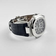 Patek Philippe Nautilus 5726A-001 Annual Calendar Moon Phases (2024) 4