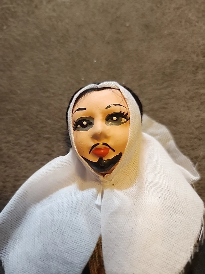 Par de muñecas árabes vintage hechas a mano de 7,5 pulgadas  Foto 4 de 4