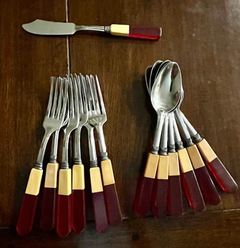 VTG lot 31 pcs. Two-Toned Bakelite Stainless Flatware-Six 5 Pc. Place Settings - Picture 7 of 10