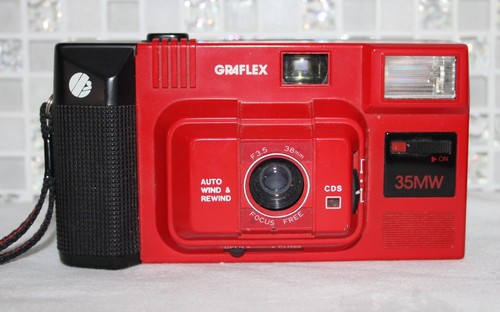 Graflex 35MW Vintage Red Film Camera 35mm Auto Wind Tested - Picture 2 of 4