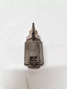 Volkswagen PASSAT B5 2000 Benzin 110kW Turbolader Druckwandler Magnetventil