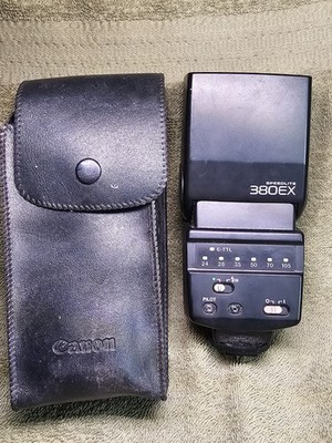 Canon Speedlite 380EX Shoe Mount Flash w/case