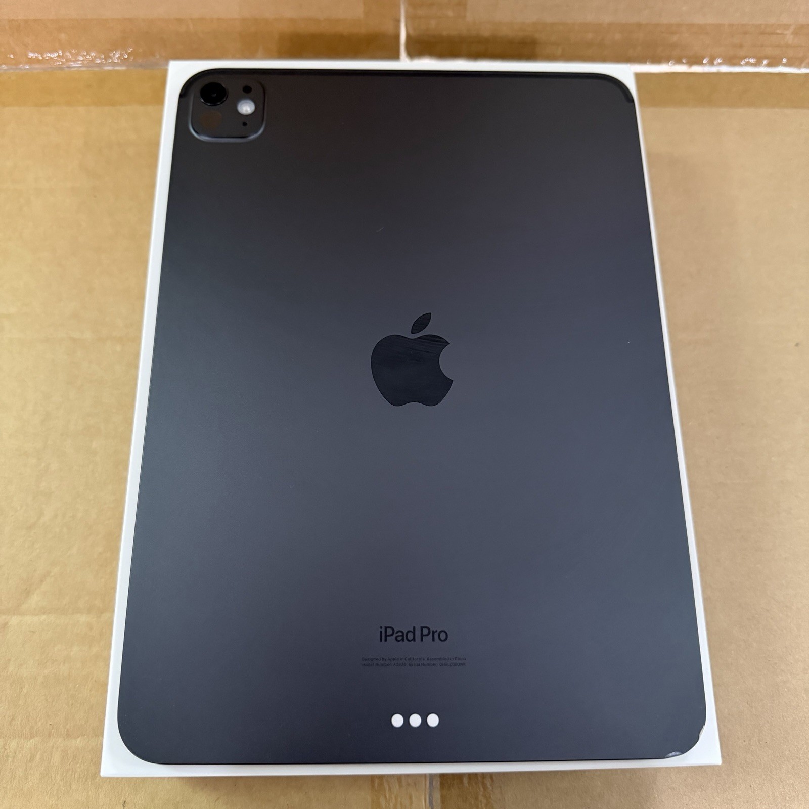 Apple iPad Pro 2024 (11-inch, Wi-Fi, 256GB) - Space Black