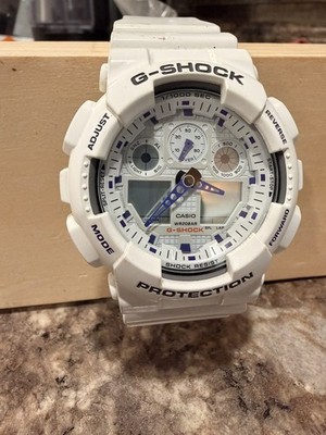 Casio G-Shock GA-100A-7A White Resin Digital-Analog Watch (READ DESCRIPTION)