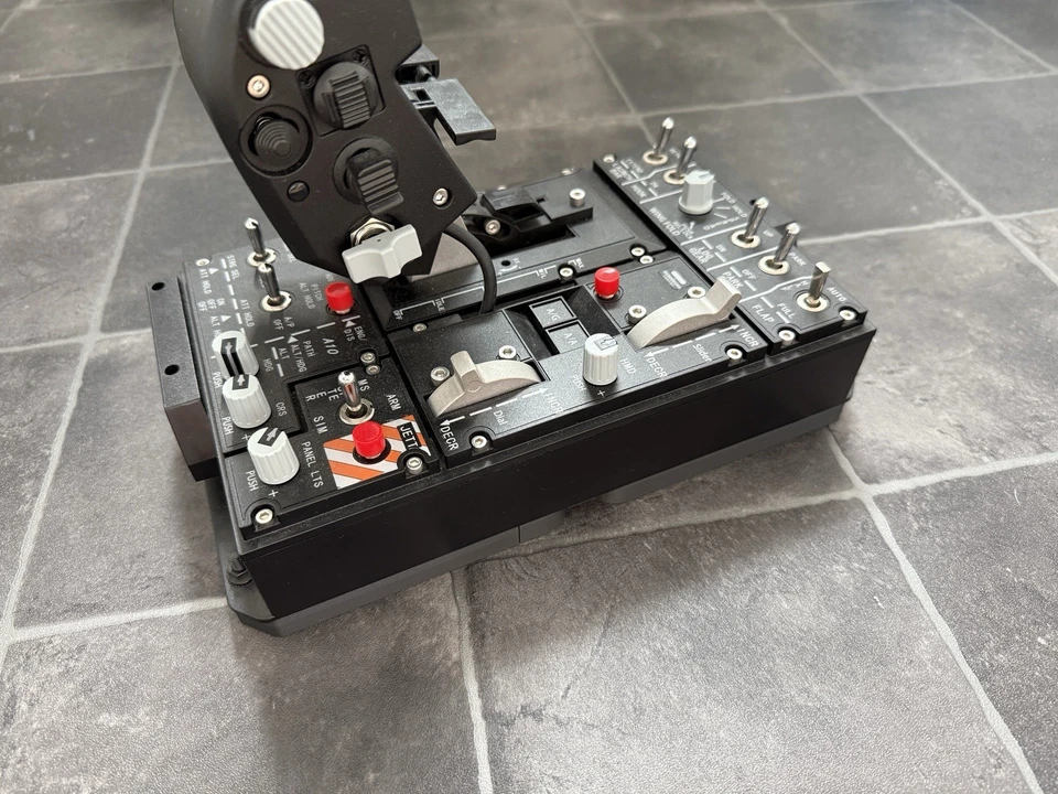 Quick Release Throttle Base For Winwing Orion 2  with 2x Throttle plates - Image 2 of 4