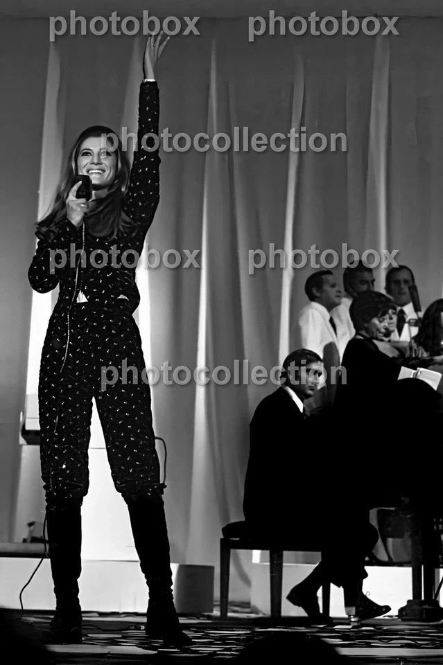 * Sheila - Exclusive 20x30 PHOTO 2399* - Photo 1/1