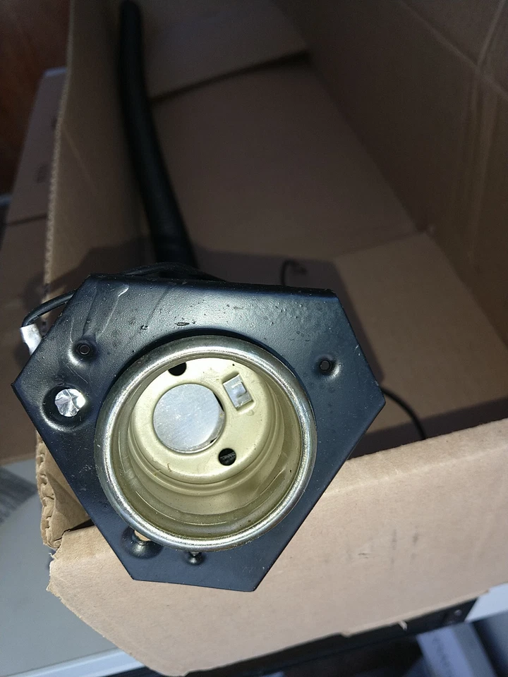 Cuello de llenado Spectra Premium FN795 Fuel Talk 99-04 Chevy GMC Sierra 2500 1500 Foto 3 de 4